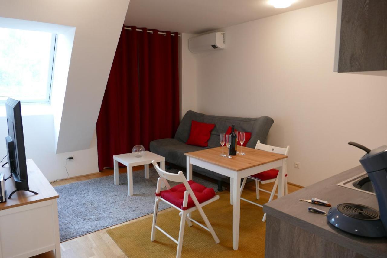 Cosy Modern With A/c And Balcony Vienna