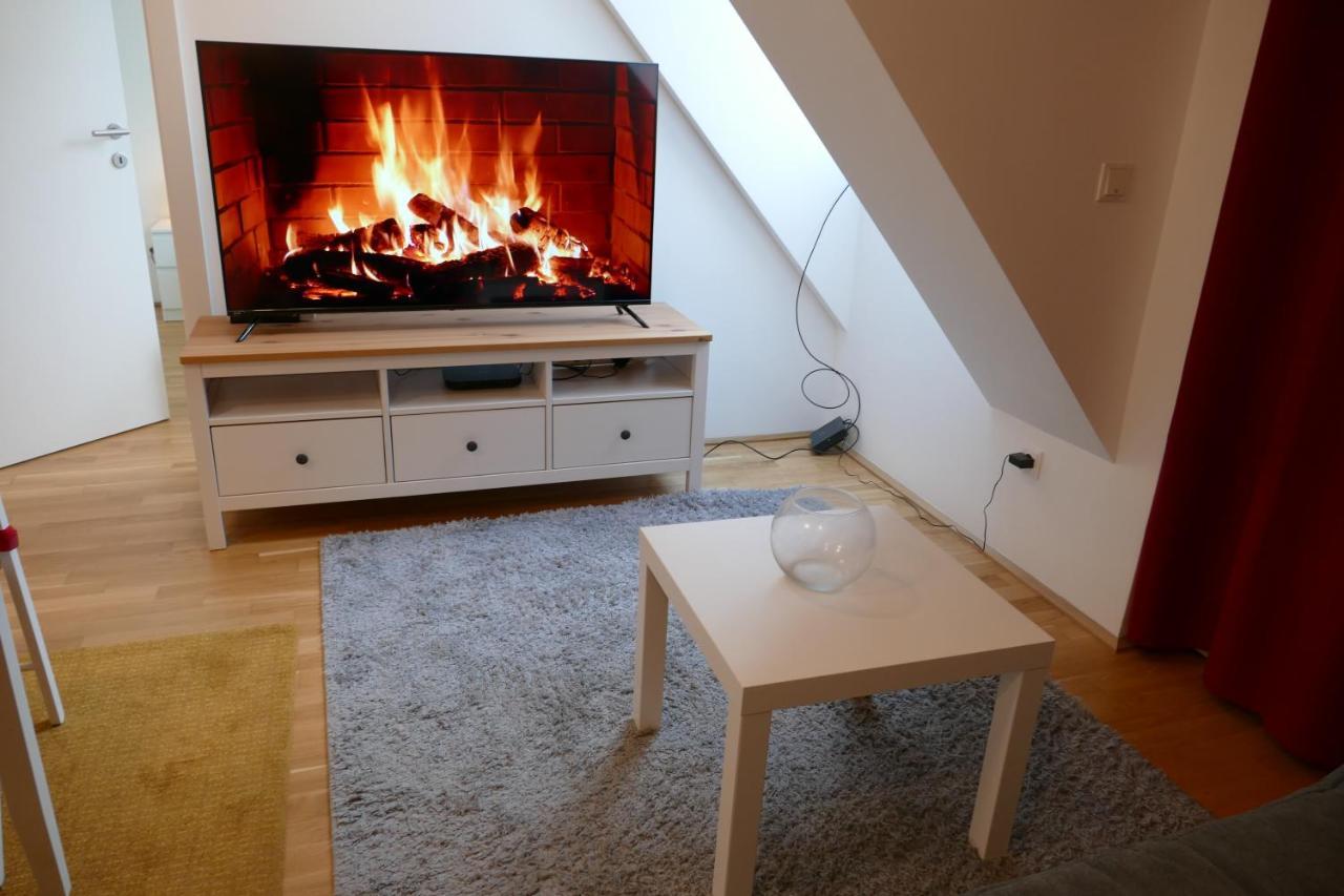 Apartment Cosy Modern With A/c And Balcony Vienna